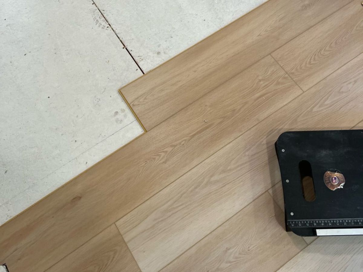 Floating LVP or Laminate floor installation in Bellevue WA